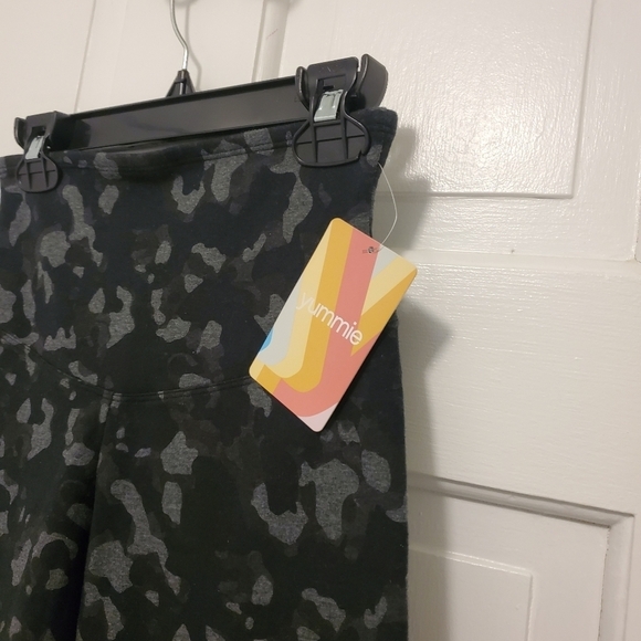 NWT Yummie Gloria Ankle Cotton Stretch Shaping Leggings Camoprint Size XS - Picture 2 of 7